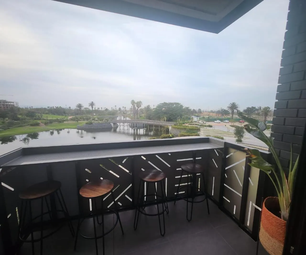 308 Bridgewater One - Two Bedroom Apartment With Park Views Cape Town 0*,  South Africa