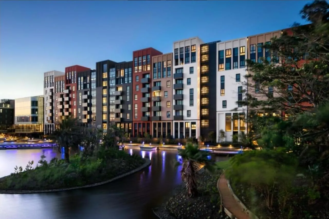 308 Bridgewater One - Two Bedroom Apartment With Park Views Cape Town